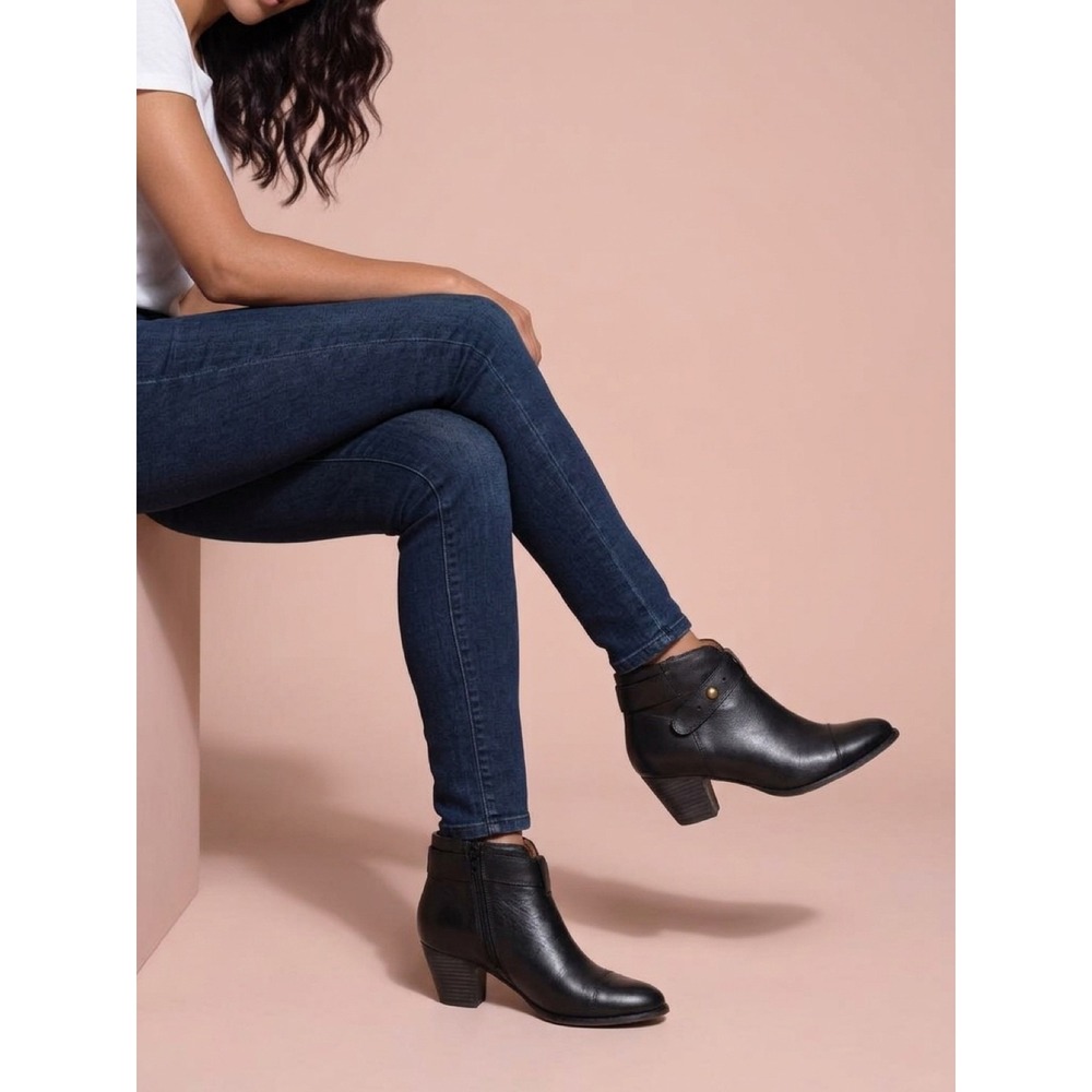 Corso Como Womens Auburn Boots Size 8 Black Leather Ankle Booties Block Heel